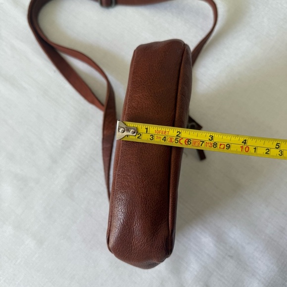 Spikes and Sparrow Brown Leather Crossbody Bag Leather Purse Adjustable Strap - Picture 4 of 8